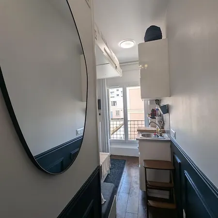 The Suspended Cocoon * Le Havre